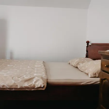 Djedovo Ognjiste 2 * Trnjani