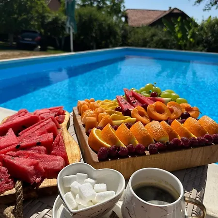 Djedovo Ognjiste 2 * Trnjani